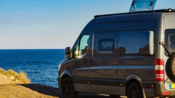 The Rise of “Van Life” on Government Assistance – How Some Low-Income Americans Are Choosing Mobile Living